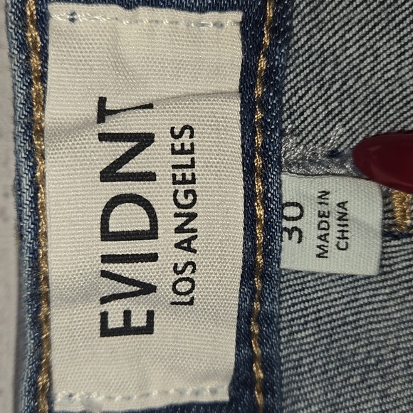 EVIDNT Tangier Step Hem Straight Cropped Jeans Medium Wash Size 30 NWT - Picture 14 of 16